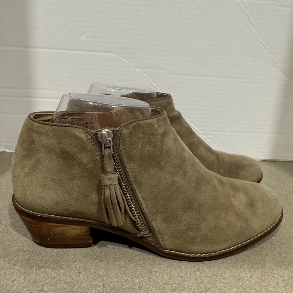 Vionic Joy Serena Suede Tassel Ankle Booties Size 8
